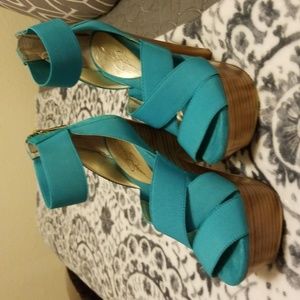 Jessica Simpson Platform heels